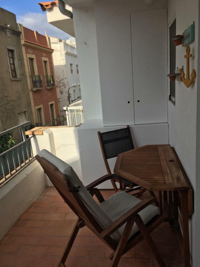 2 Bedroom Apartment In The Old Town, Close To The Beach L'Escala Exterior photo
